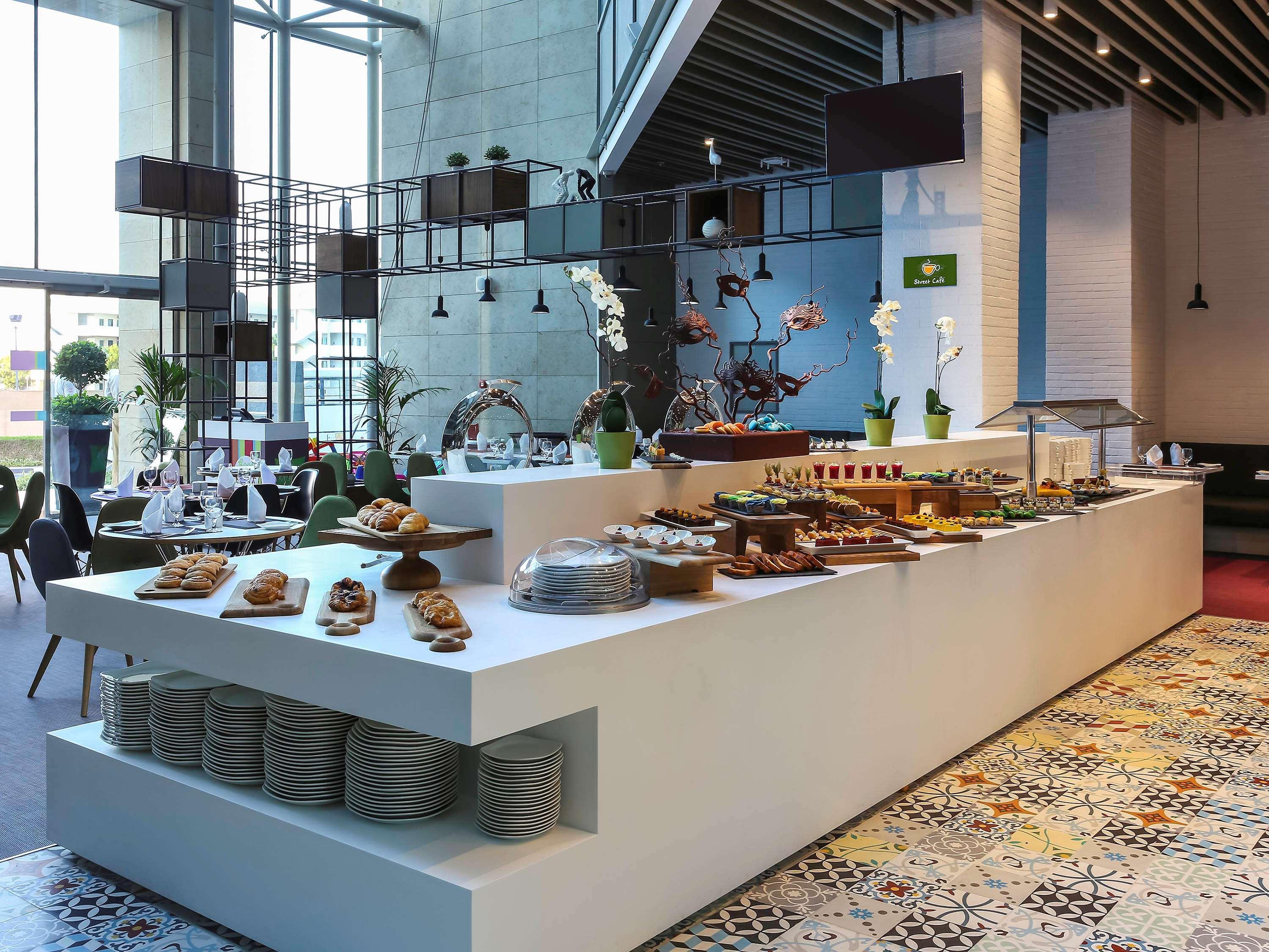 Ibis Styles Dubai Jumeira Exterior foto